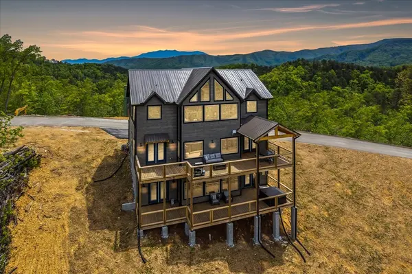 2829 Red Sky Drive, Sevierville, TN 37862