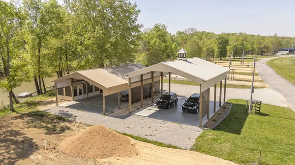 368 Duck Blind Rd, Clifton, TN 38425