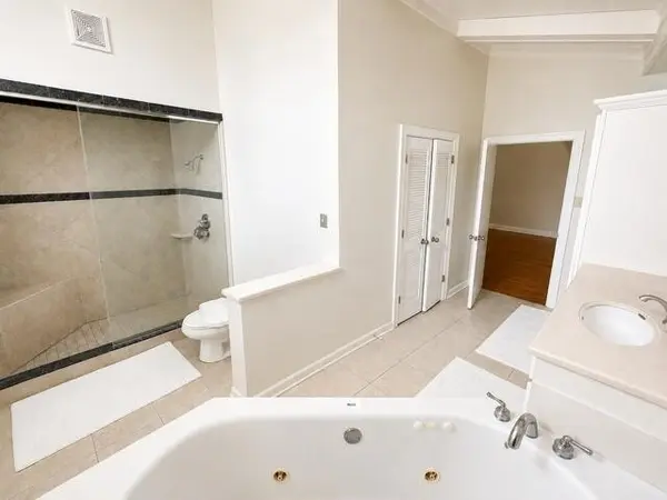 5680 N ANGELA RD, Memphis, TN 38120
