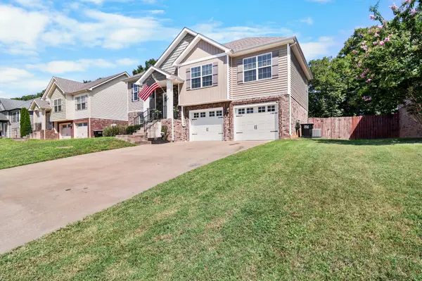 773 Banister Dr, Clarksville, TN 37042