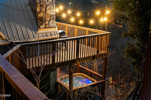 1835 Zurich Court, Gatlinburg, TN 37738