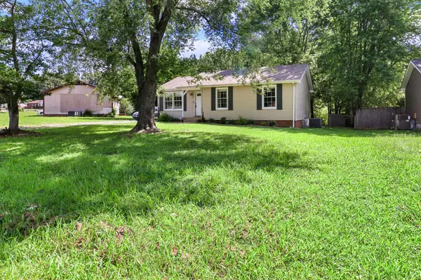 1497 Craig Dr, Clarksville, TN 37042