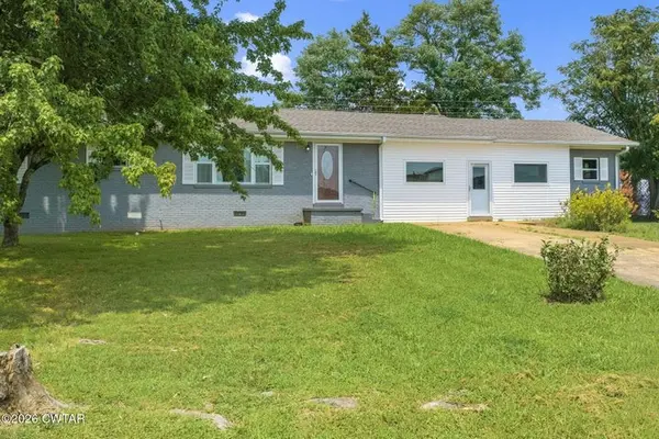 291 Factory Dr, Lexington, TN 38351