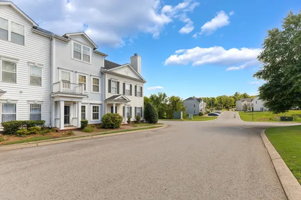 4316 Summercrest Blvd #407, Antioch, TN 37013