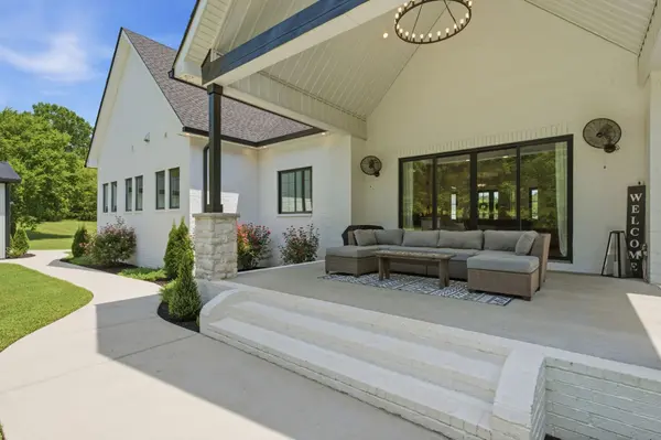 1239 Madison Creek Rd, Goodlettsville, TN 37072