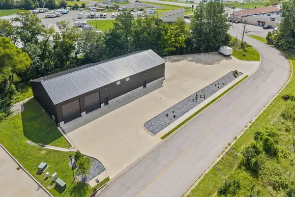 268 Industrial Dr, Clarksville, TN 37040