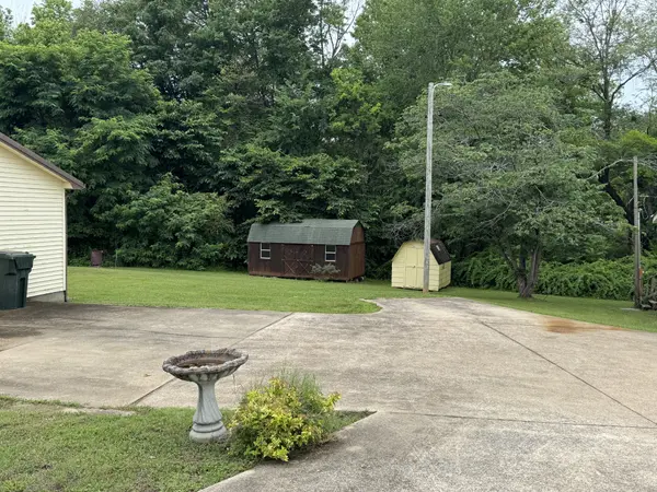 6165 Highway 69 #N, Paris, TN 38242