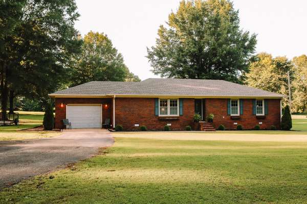 165 Noles Ln, Huntingdon, TN 38344