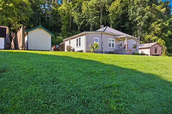 8565 Lawrenceburg Hwy, Mount Pleasant, TN 38474
