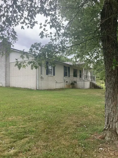 638 Locke Creek Rd, Readyville, TN 37149