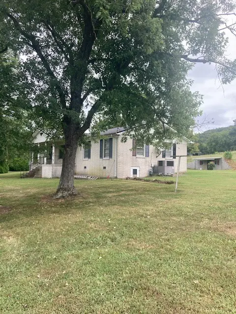 638 Locke Creek Rd, Readyville, TN 37149