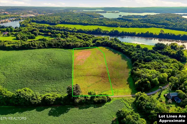 16000 Riverview Rd, Lenoir City, TN 37771