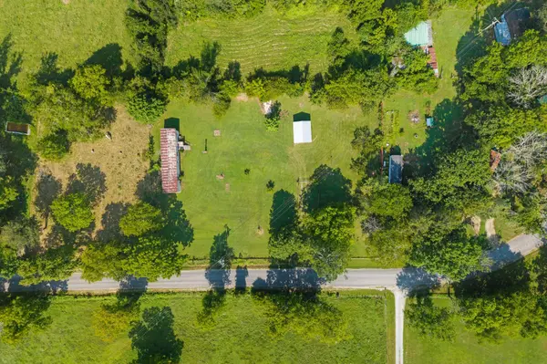 4715 Leipers Creek Rd, Williamsport, TN 38487