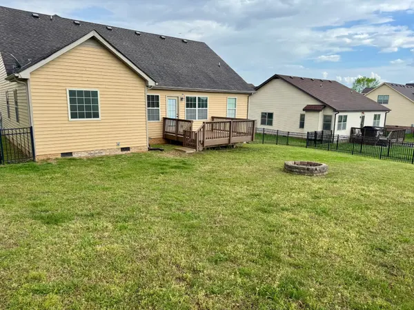 301 Ivy Bend Cir, Clarksville, TN 37043