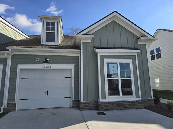 5158 Pace Park Cir, Columbia, TN 38401