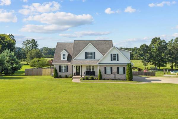 500 Fawn Ct, Burns, TN 37029