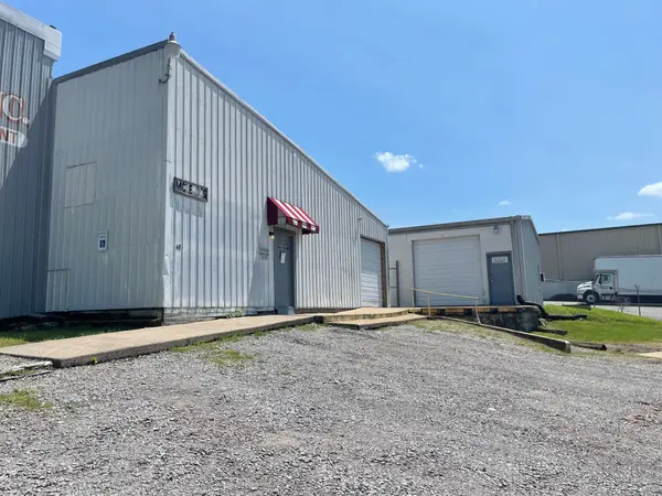 48 W Washington St, Clarksville, TN 37040