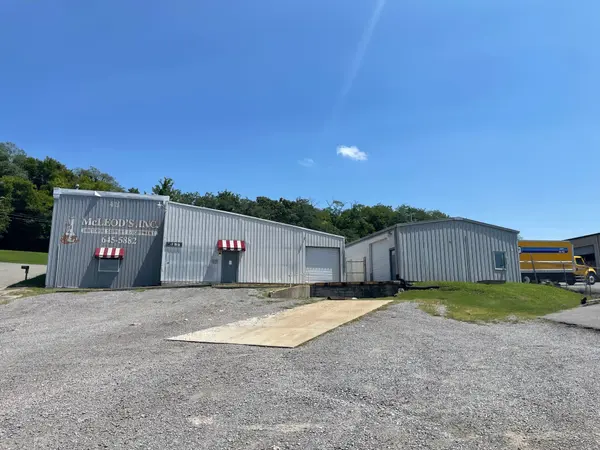 48 W Washington St, Clarksville, TN 37040