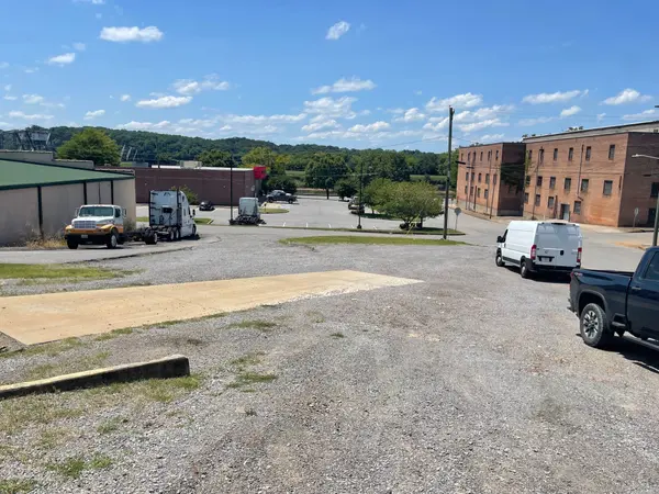 48 W Washington St, Clarksville, TN 37040