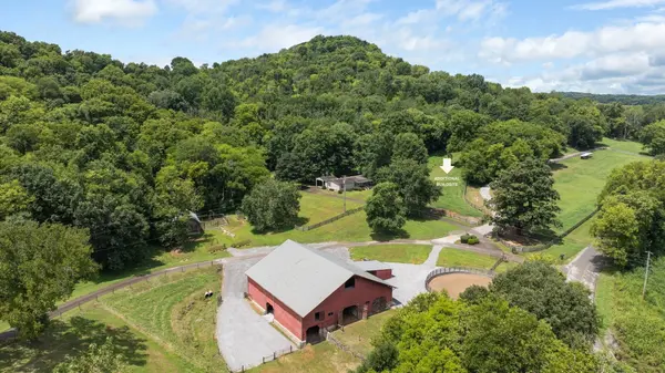 1307 Mooresville Rd, Culleoka, TN 38451