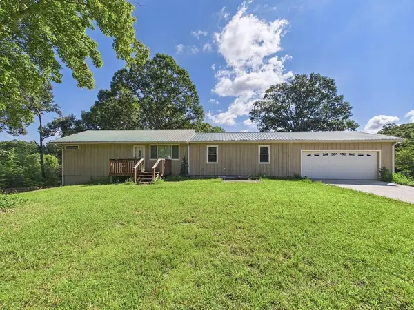 206 Hot Water Road, Tellico Plains, TN 37385