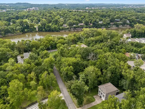 2113 Wooddale Ln, Nashville, TN 37214
