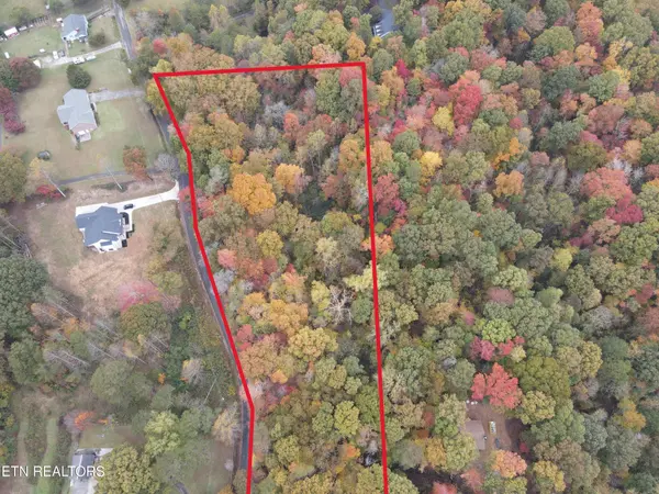 126 Pleasant View Loop Rd, Clinton, TN 37716