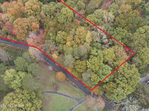 122 Pleasant View Loop Rd, Clinton, TN 37716