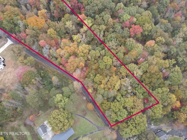 118 Pleasant View Loop Rd, Clinton, TN 37716