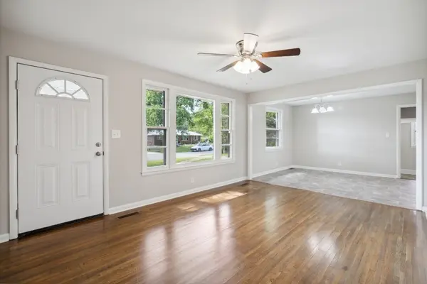 30 Dalewood Dr, Clarksville, TN 37042