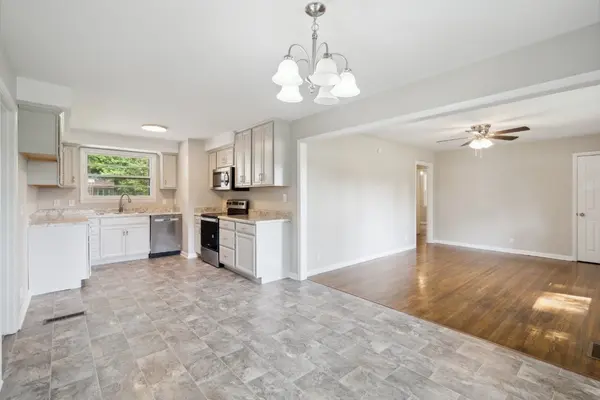 30 Dalewood Dr, Clarksville, TN 37042