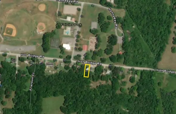 848 Iron Bridge Rd, Columbia, TN 38401