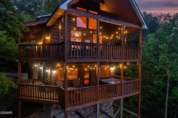2420 Misty Shadows Drive, Sevierville, TN 37862