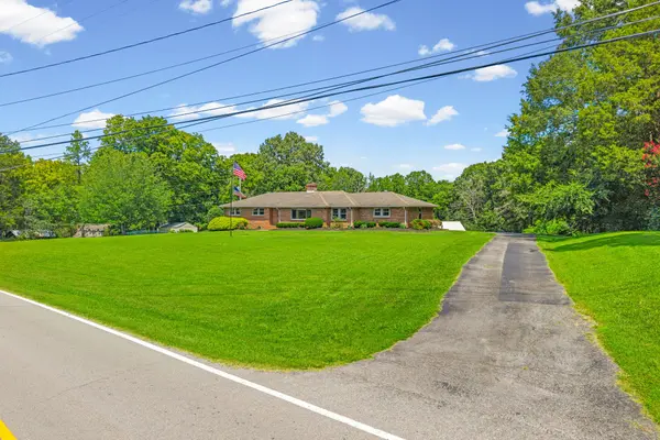 1939 Seven Mile Ferry Rd, Clarksville, TN 37040