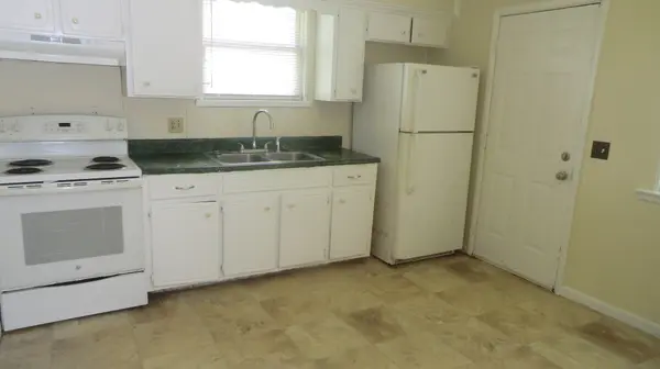 6419 Premier Dr #B, Nashville, TN 37209