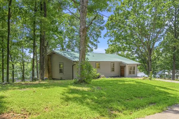 681 Attaway Ln, Bath Springs, TN 38311