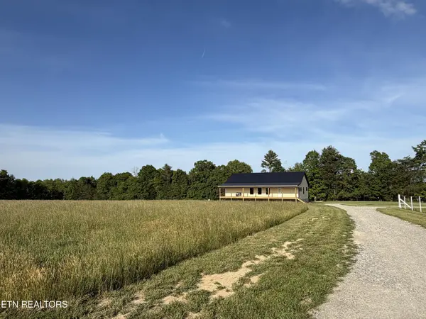 110 Don Conatser Rd, Allardt, TN 38504