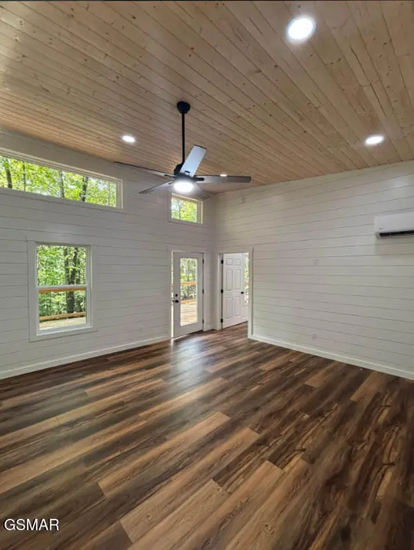8668 Lakeshore Drive, Rutledge, TN 37861