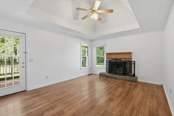 197 Sanders Dr, La Vergne, TN 37086