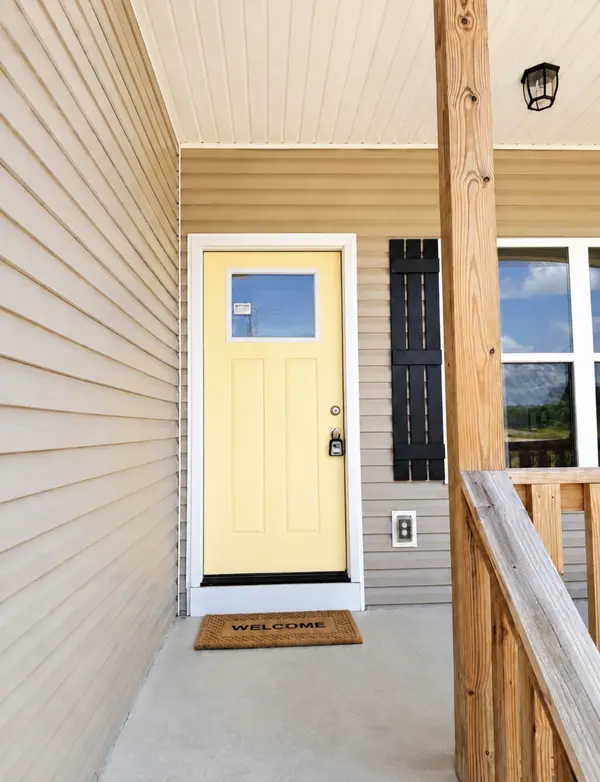 1162 Oak Grove Rd, Dickson, TN 37055