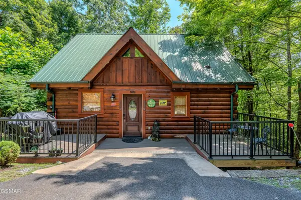 2502 N School House Gap Road, Sevierville, TN 37876
