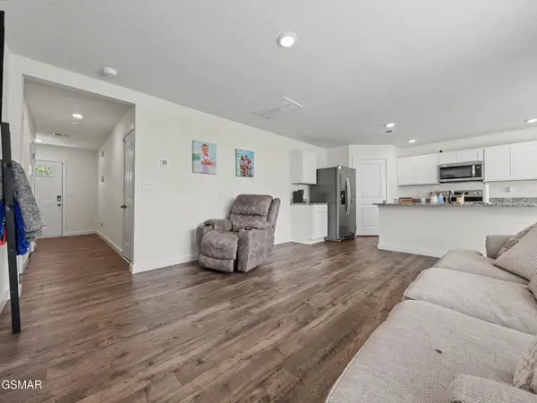 6175 Sycamore Stream Road, Dandridge, TN 37725