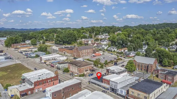 430 N Roane Street, Harriman, TN 37748