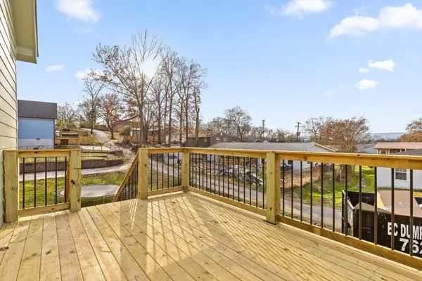 925 N Chamberlain Avenue, Chattanooga, TN 37406
