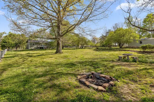 70 Pinoak Road, Trenton, GA 30752