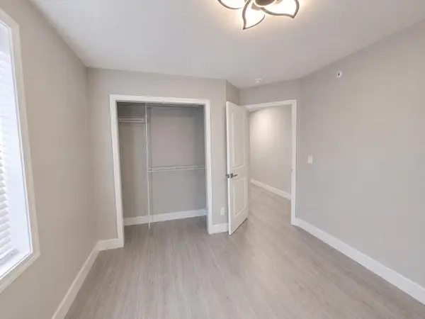 543 Peachers Mill Rd #110, Clarksville, TN 37042