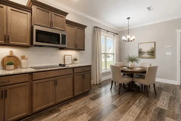 1072 Chagford Dr, Clarksville, TN 37043