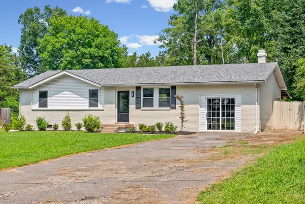 447 Appleton Dr, Clarksville, TN 37042