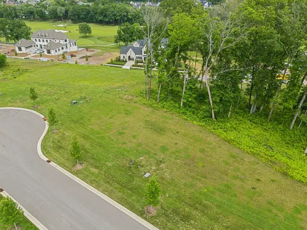 8526 Blanton Ct, College Grove, TN 37046