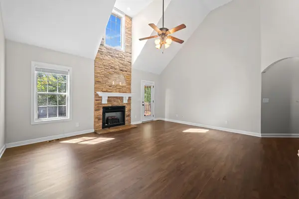 3744 Silver Fox Ct, Clarksville, TN 37040